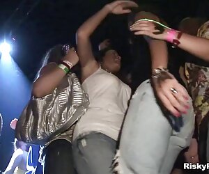 Show de sexo en vivo 04 - Lo mejor de - Hermosas latinas - videos xxx de hermanos en español Mamadas